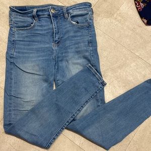 American Eagle skinny jeans